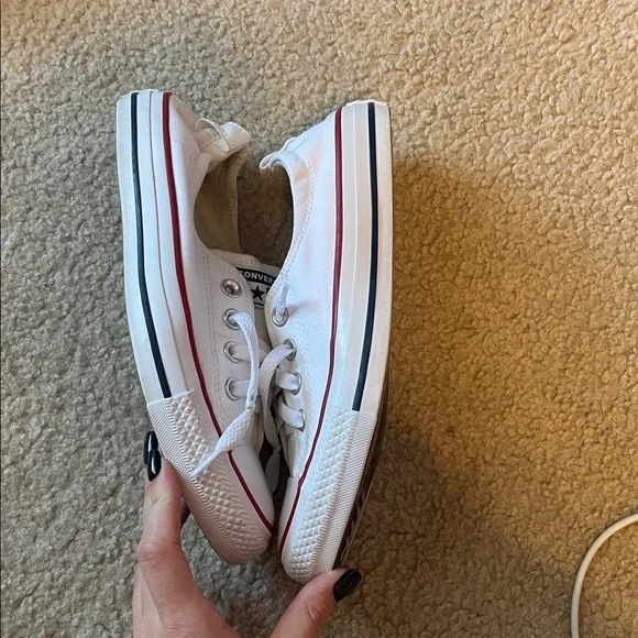 Converse shoes - Picture 4 of 7